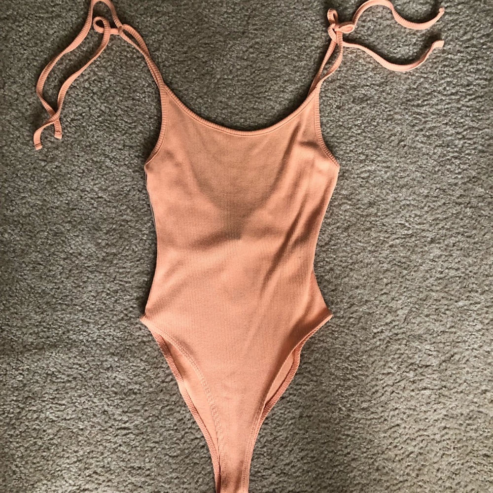 Comfortable body suit